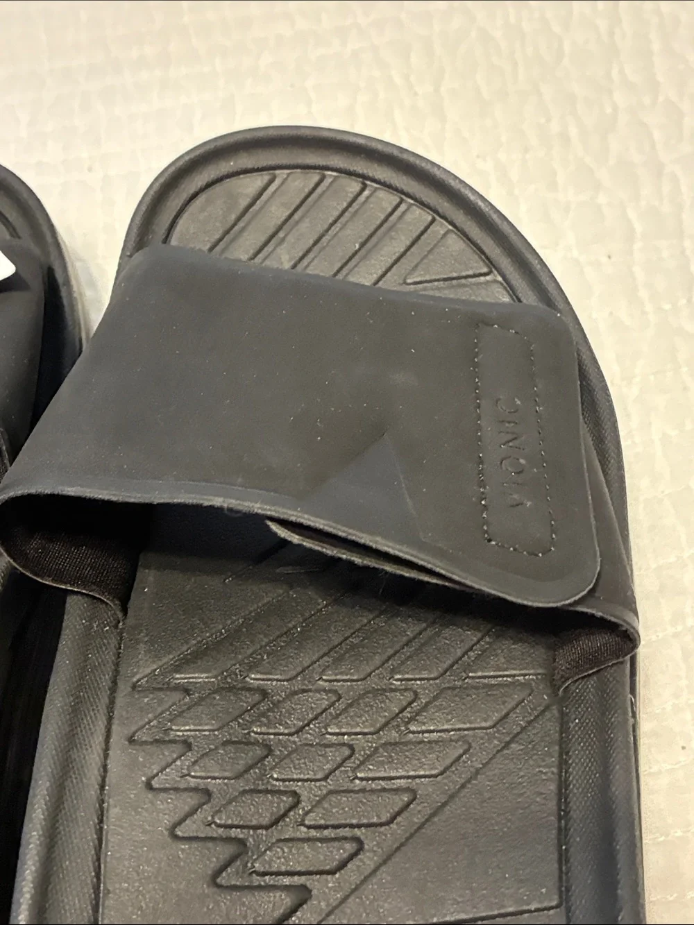 Vionic Men's Black Slide Sandals with Adjustable Strap NWT 7.5 M 9 W